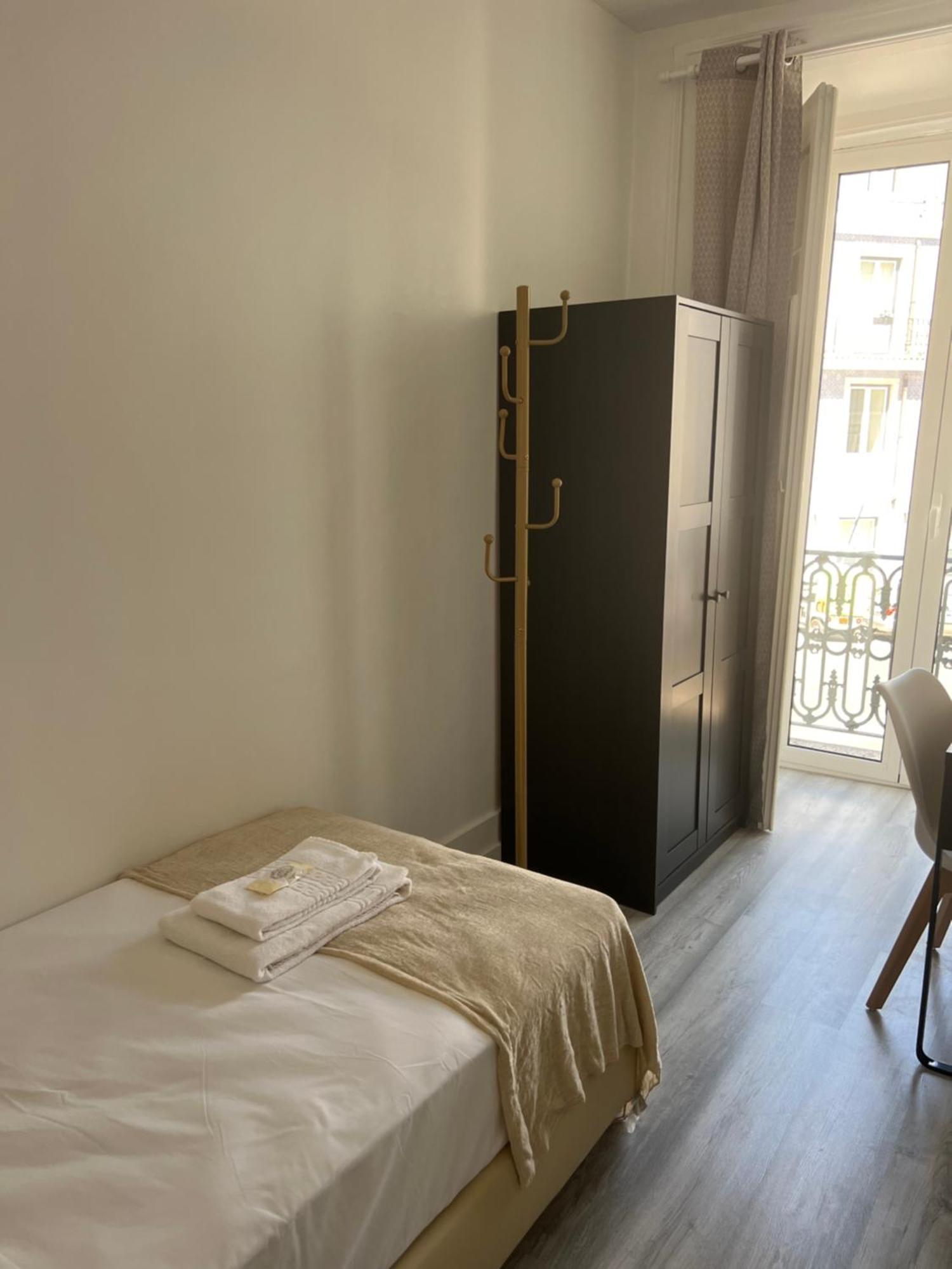 Sao Lazaro Bhuiyan Family Host Hotel Lisbon Exterior photo